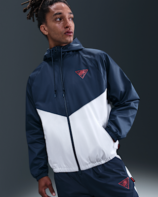 NIKE × ストレンジャーシングス　ナイロンセットアップ NIKE公式】ナイキ ウィンドランナー x ストレンジャー シングス メンズ